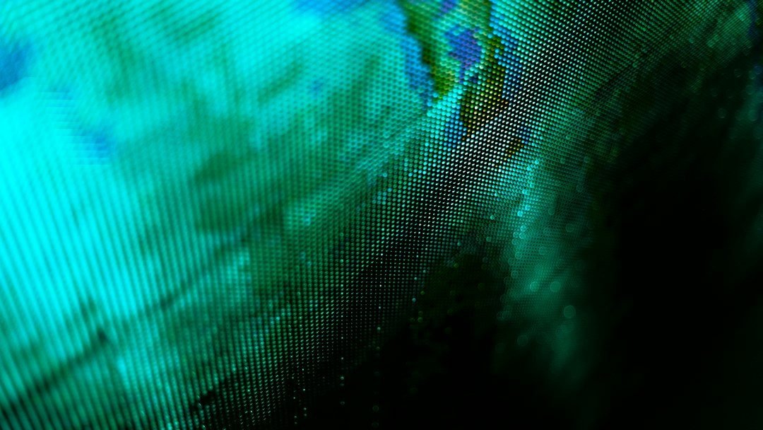 Pantalla de computadora mostrando un documento analizado con anotaciones digitales